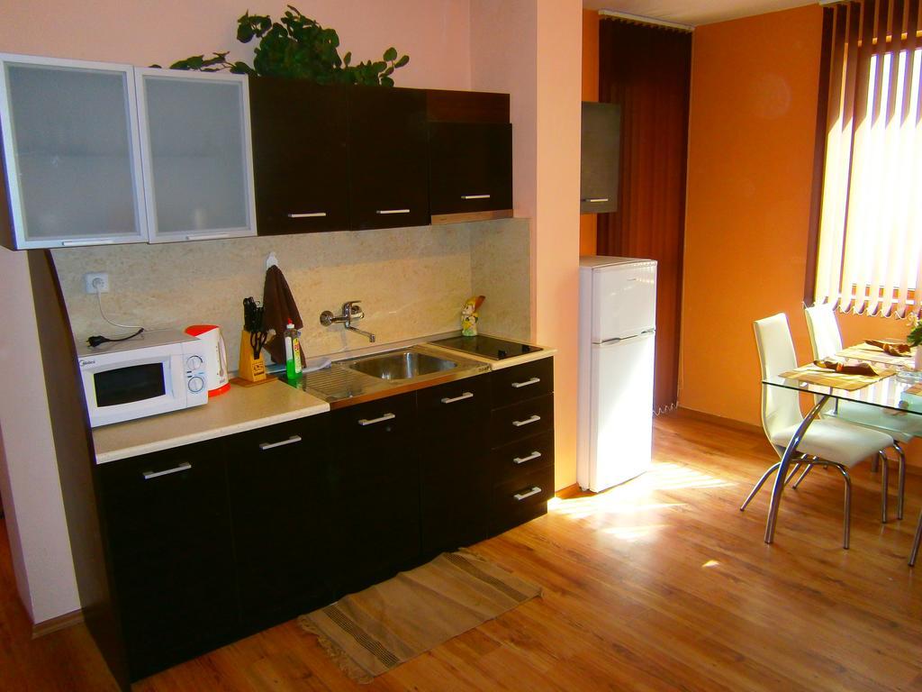 Apartments Stefi Поморие Экстерьер фото