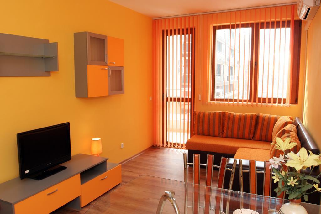 Apartments Stefi Поморие Экстерьер фото
