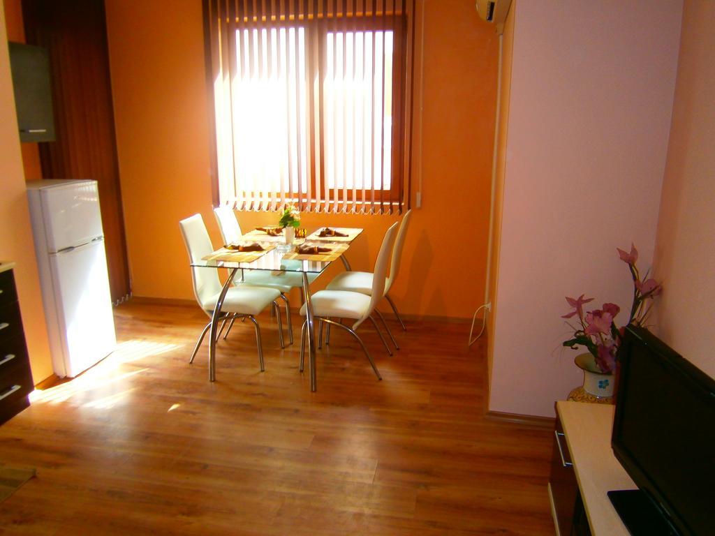 Apartments Stefi Поморие Экстерьер фото