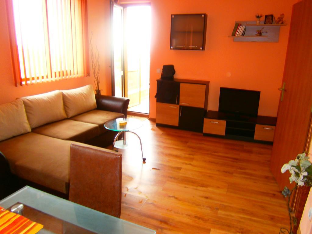 Apartments Stefi Поморие Экстерьер фото