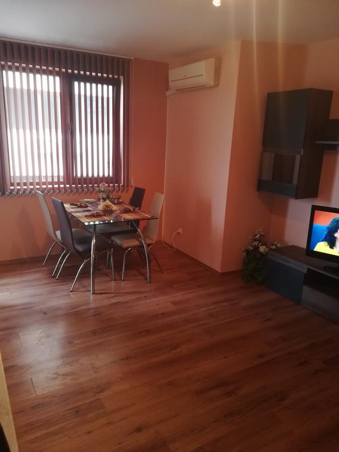 Apartments Stefi Поморие Экстерьер фото